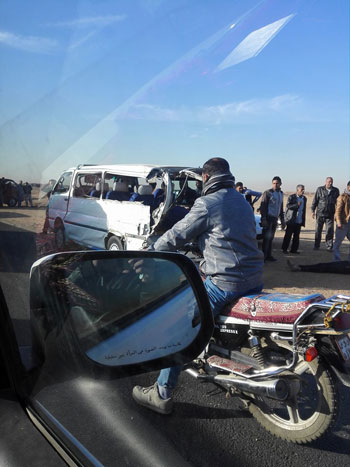 تصادم بين ميكروباص (3)