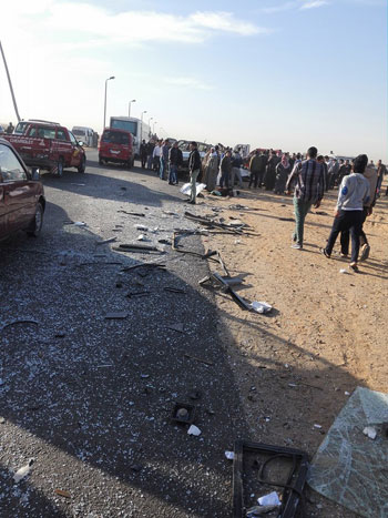 تصادم بين ميكروباص (5)