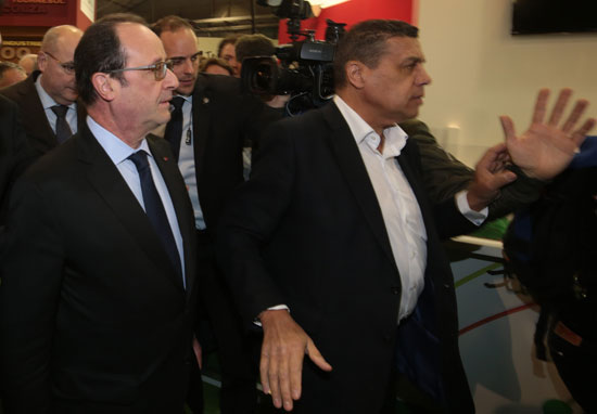 1 (4)هولاند فرنسا اخبار العالم اخبار فرنسا اخبار العالم اليوم  باريس المعرض الزراعى