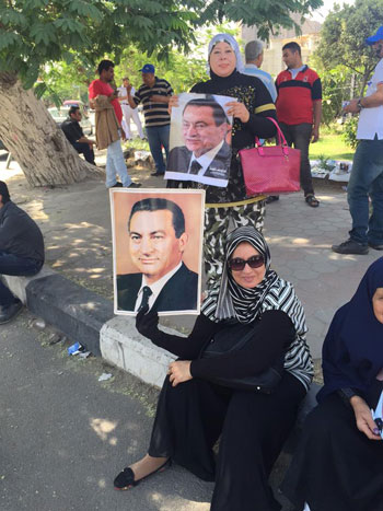 مؤيدو مبارك يحتفلون بذكرى تحرير سيناء (10)