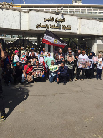 مؤيدو مبارك يحتفلون بذكرى تحرير سيناء (11)