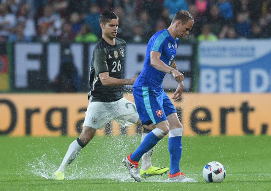 مباراة المانيا وسلوفاكيا (3) المانيا