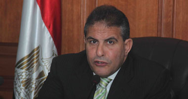 "الببلاوى" يعد "أبو زيد" بتنفيذ قرار حل مجلس الأهلى بعد 25 يناير