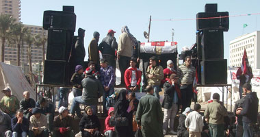 حشود إخوان المحافظات تصل التحرير قبل صلاة الجمعة