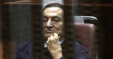 تفاصيل سقوط "مبارك" داخل غرفته بـ"المعادى العسكرى"