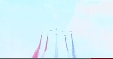 القوات الجوية تزين سماء الكلية الحربية خلال احتفالات نصر أكتوبر