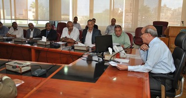 إحالة مديرة المدرسة الرسمية المتميزة للغات بمطروح للتحقيق لعدم وصول الكتب الدراسية