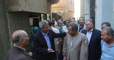 وزير الشباب يزور منزل الزعيم عبد الناصر بقرية "بنى مر"