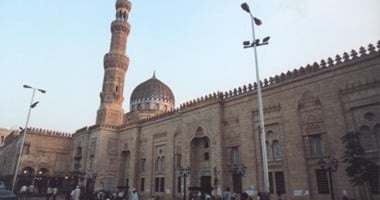 احتفالية بمسجد السيدة زينب بذكرى العاشر من رمضان