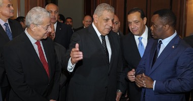 اليوم.. "محلب" يشارك سفارة غينيا الاستوائية الاحتفال بعيدها الوطنى