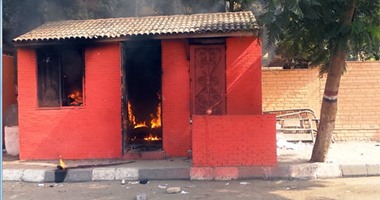 السيطرة على حريق بكشك خشبى أمام نادى الرواد بمدينة العاشر من رمضان