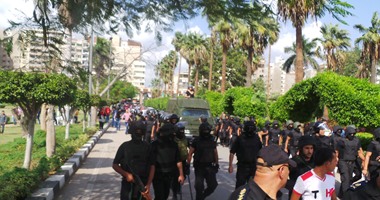 مجلس جامعة المنصورة يقرر دخول الشرطة للحرم حال تنظيم مظاهرات