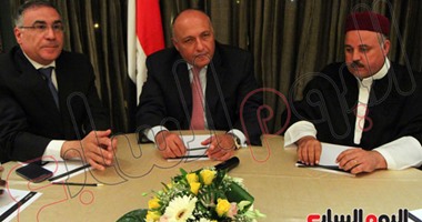 وزير الخارجية يجتمع بوفد من القبائل الليبية لبحث تطورات الأوضاع