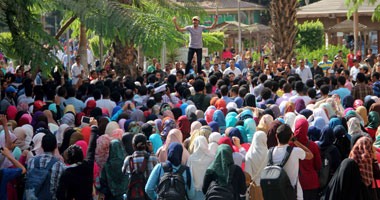 طلاب الإخوان بجامعة القاهرة:مستمرون فى مظاهراتنا