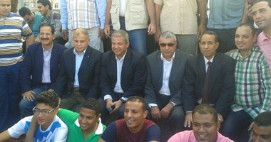 زيارة مفاجئة من وزير الشباب والرياضة لكلية التجارة بالإسكندرية