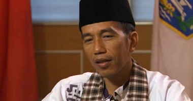 رئيس إندونيسيا يتفقد المنطقة التى تدمرت من الزلزال فى بلاده