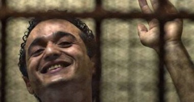 جنايات القاهرة تستكمل اليوم محاكمة أحمد دومة فى "أحداث الوزراء"