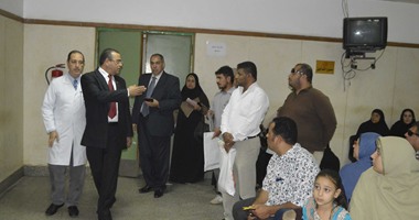 بالصور.. رئيس جامعة المنصورة يتفقد مركز طب وجراحة العيون