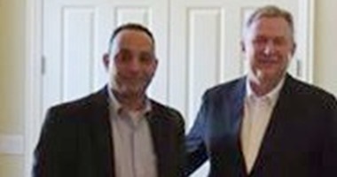 قيادى بالمصرى الديمقراطى يلتقى عضوا بـ"الكونجرس" لمناقشة أوضاع المنطقة