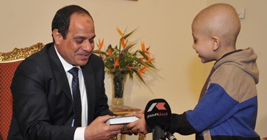 الطفل مريض السرطان بعد لقاء السيسى: تحيا مصر