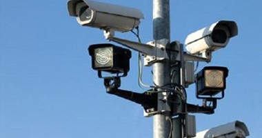 كاميرات مراقبة لرصد حركة السيارات بمحيط الإغلاق الجزئى لكوبرى أكتوبر 