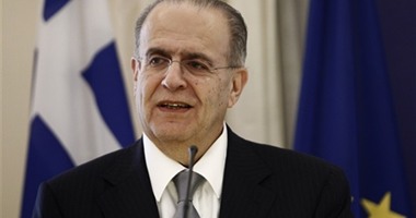 وزير خارجية قبرص يصل القاهرة على رأس وفد لحضور "القمة الثلاثية"