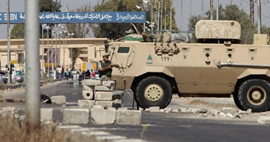 قوات الأمن تطارد مسلحين قرب مطار العريش