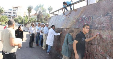 "شباب بيحب مصر" بالإسكندرية ينظم حملة لتنظيف ميدان القائد إبراهيم
