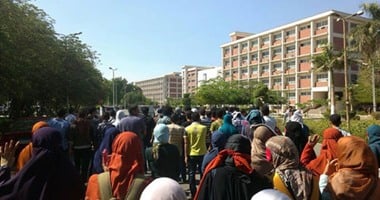 مسيرة لعناصر الإخوان بحلوان تردد هتافات ضد الجيش والشرطة