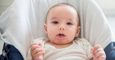 علاج السعال عند الأطفال الرضع بطرق منزلية.. قطرات المياة المالحة والزيوت