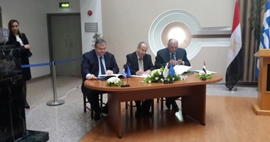 وزير الخارجية يبحث مع رئيس قبرص العلاقات الثنائية بين البلدين