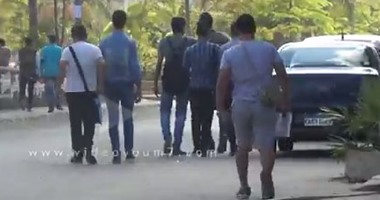 بالفيديو.. طالب بـ"الشورت" داخل حرم جامعة الأزهر