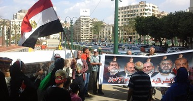 المتظاهرون بميدان التحرير: اطلب يا سيسى تلاقى 90 مليون فدائى
