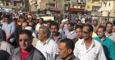 انطلاق مسيرة للإخوان بالمصاحف أمام مسجد نور الإسلام بعين شمس