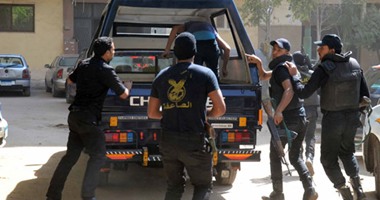 قوات الأمن تجوب شوارع الجيزة استعداداً لمظاهرات ذكرى يناير