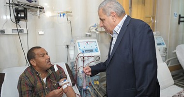 محلب ومحافظ القاهرة يتفقدان مستشفى السيد جلال للاطمئنان على المرضى