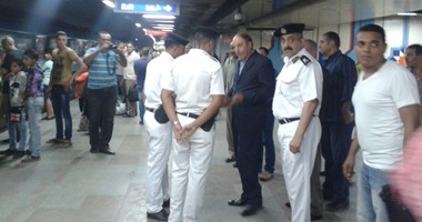 مدير شرطة النقل يتفقد مترو الشهداء ويوجه بالحسم مع الخارجين على القانون