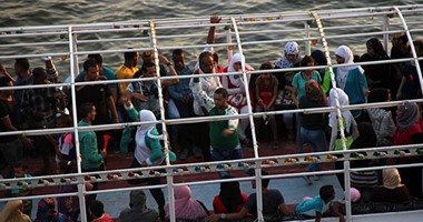 بدء توافد المواطنين على المراكب النيلية رابع أيام العيد