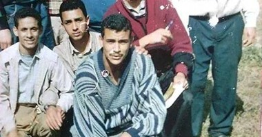 صورة نادرة لـ"الحضرى" مع أصدقائه