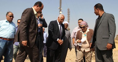 محافظ القاهرة يعطى إشارة بدء حملة لإزالة صخور المقطم 
