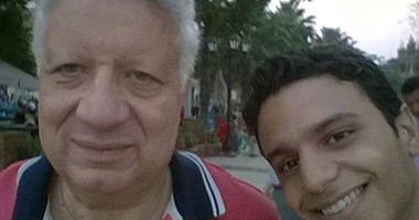 مرتضى منصور يدخل عالم السيلفى