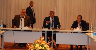 محافظ الإسكندرية يبحث توسعة غرب المحافظة مع لجنة التنمية
