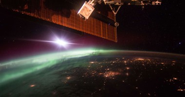 رائد فضاء يرسل صورة مذهلة للحظة الشفق على كوكب الأرض من الفضاء