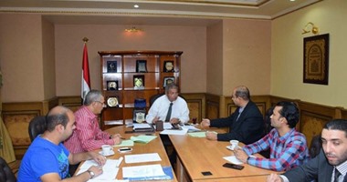 وزير الرياضة يراجع عقد مباراتى مصر مع السنغال وزامبيا