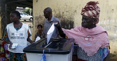 بالصور.. بدء التصويت بالانتخابات الرئاسية فى غينيا