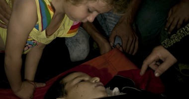 بالصور..تشييع جنازة الطفل "مروان" ضحية الاشتباكات مع قوات الاحتلال شرق غزة