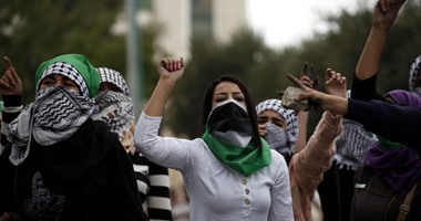 بعد إلغاء "حماس" عطلة يوم المرأة.. وقفة فى غزة تضامنا مع المعتقلات