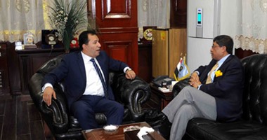 بالصور.. محافظ الأقصر يلتقى سفير الهند بمصر خلال زيارته المحافظة