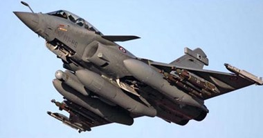 طائرات حربية تحلق فى سماء بورسعيد احتفالا بعيد القوات الجوية