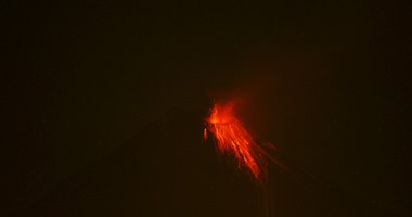 بالصور.. انفجار "تونغورا" البركان الأكثر نشاطا فى أمريكا الجنوبية
